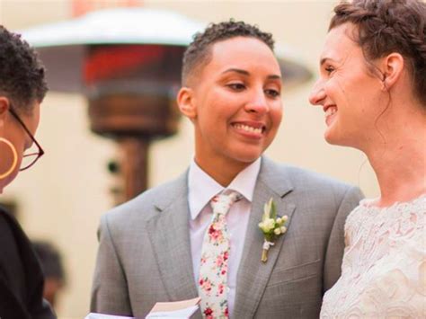 jessica dolan|‘Tis the Season: Layshia Clarendon ties the knot with Jessica Dolan。